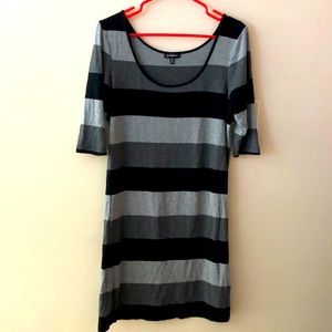 Le Chateau T-shirt Dress